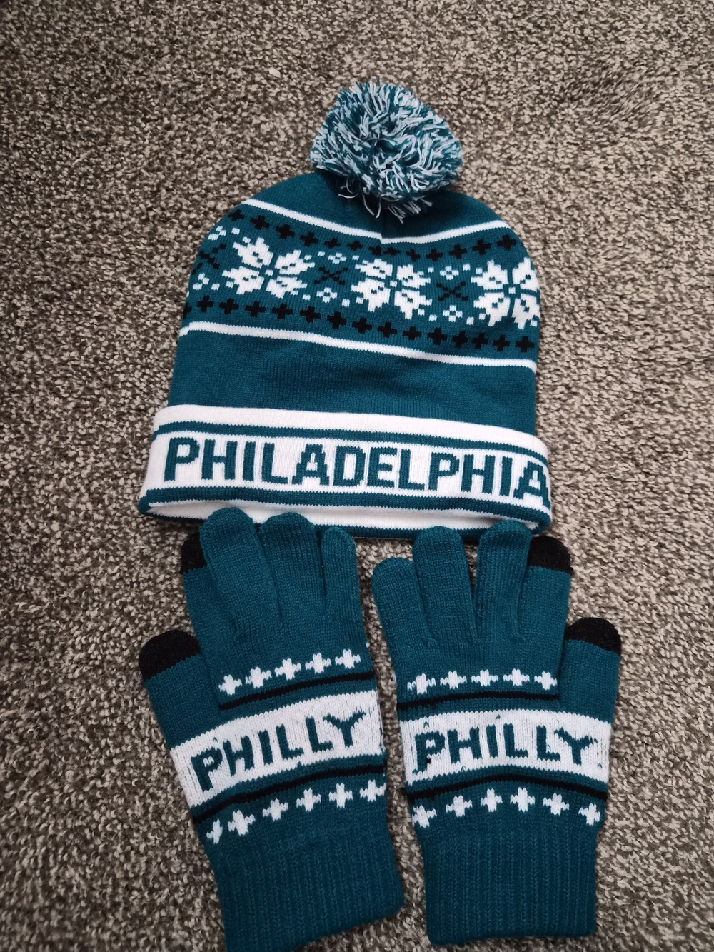 Philadelphia Teal Pom Beanie and Gloves Set
